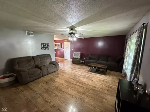Brazil, IN 47834,121 E Meadow Glen DR