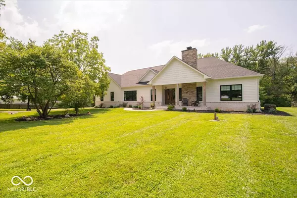 1327 W Stones Crossing RD, Greenwood, IN 46143