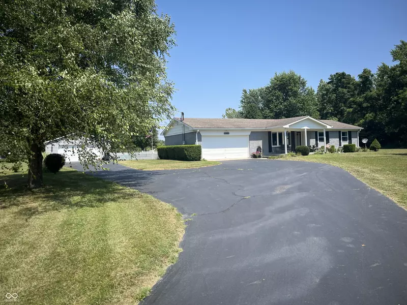 8482 E County Road 801 S, Plainfield, IN 46168