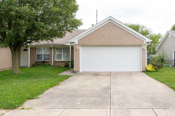 33 Grassyway CT, Whiteland, IN 46184