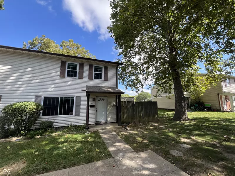 4907 Oakwood TRL, Indianapolis, IN 46268