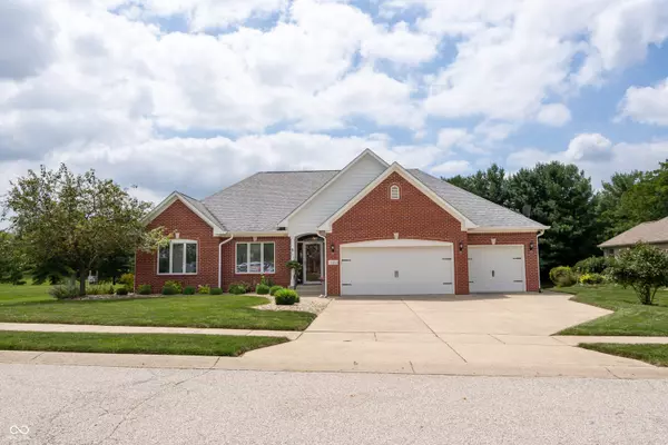 3728 Copperleaf BLVD, Greenwood, IN 46143