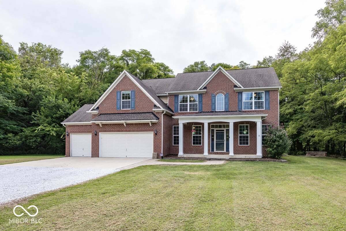 1465 N Knightstown RD, Shelbyville, IN 46176