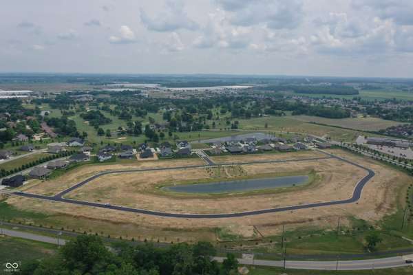 1640 Mill Pond LN, Franklin, IN 46131