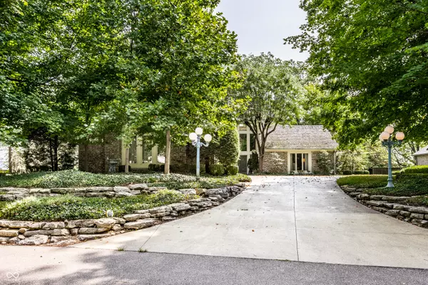 Indianapolis, IN 46234,8417 Bay Colony DR
