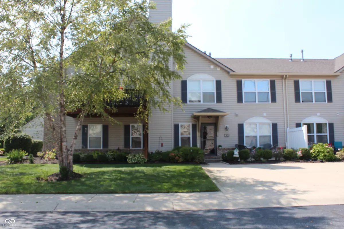 Avon, IN 46123,430 Villa Meadows DR #202