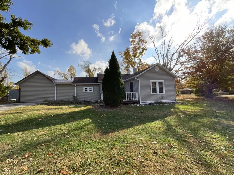 7326 N Red Hill RD, Ellettsville, IN 47429