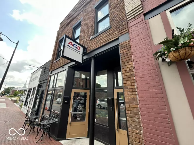 221 W Main ST, Greenwood, IN 46142