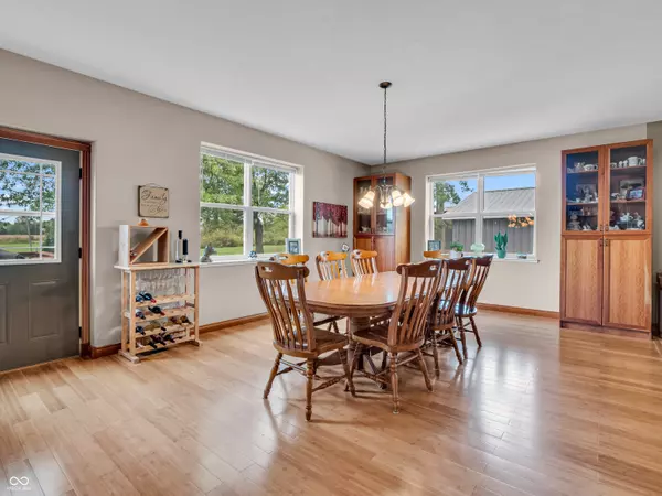 Bowling Green, IN 47833,1605 N Bowling Green Poland RD