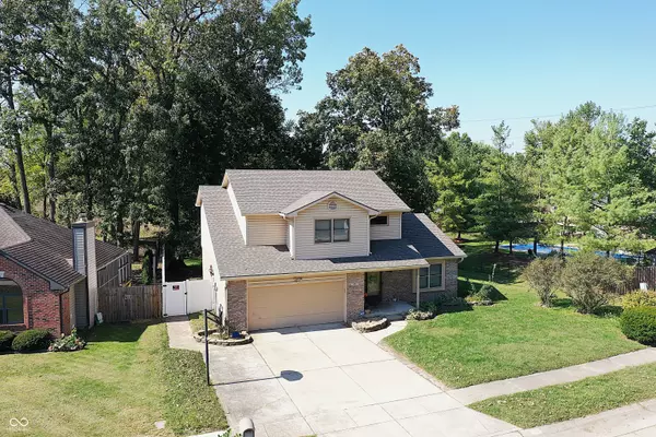 Greenwood, IN 46142,490 Old Hickory LN