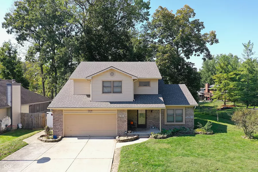 490 Old Hickory LN, Greenwood, IN 46142