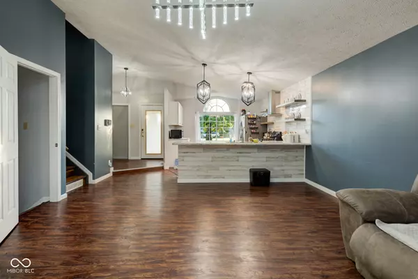 Indianapolis, IN 46217,8552 Friendship LN