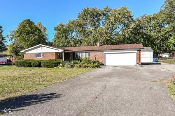 4910 Oaknoll DR, Indianapolis, IN 46221