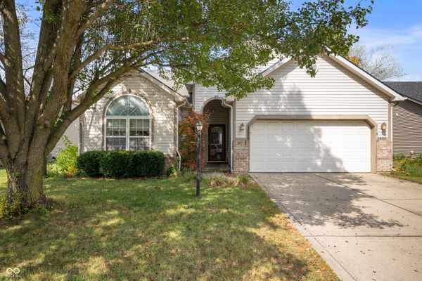 5886 Hollow Oak TRL, Carmel, IN 46033