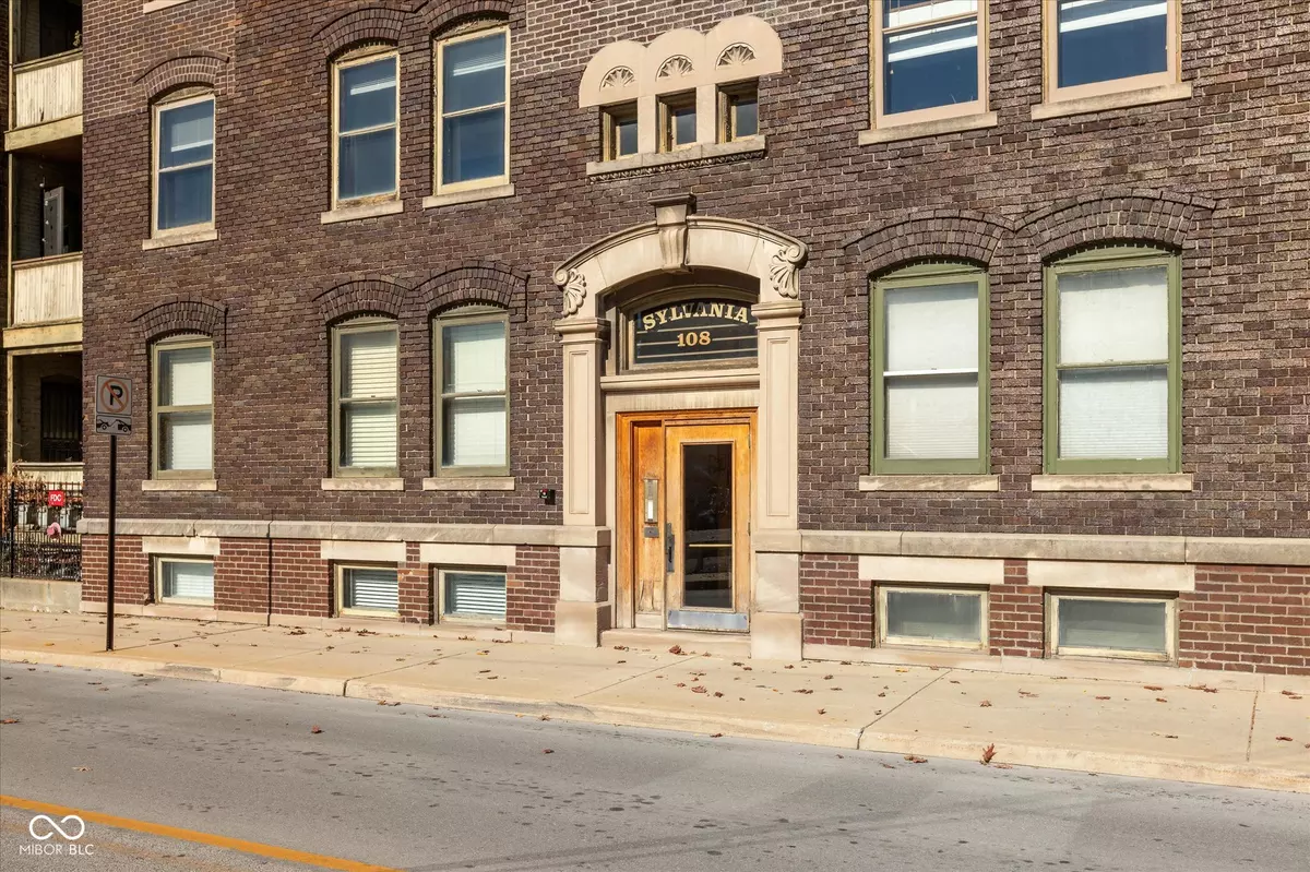 Indianapolis, IN 46204,108 E St Clair ST #B