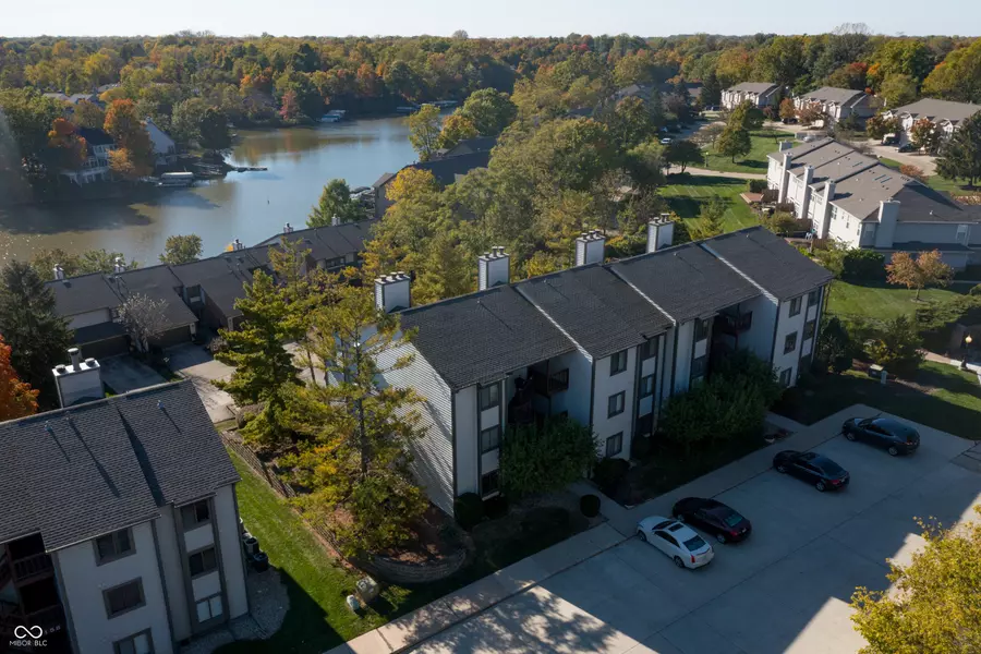 8168 Shorewalk DR #A, Indianapolis, IN 46236