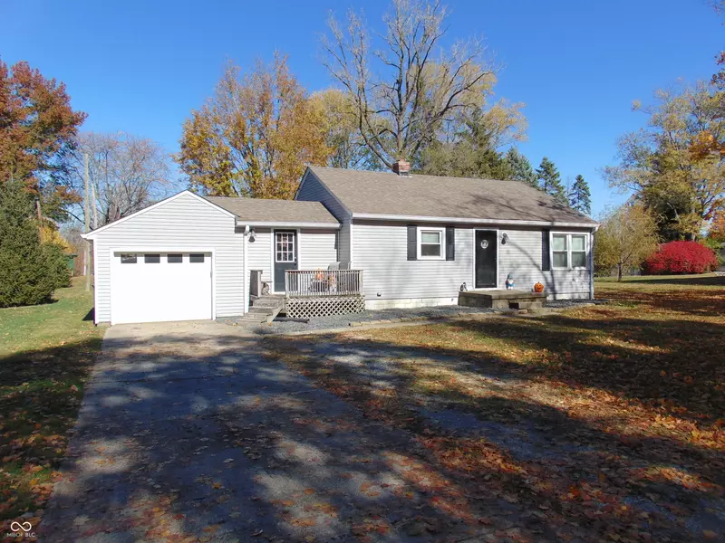 400 Orchard LN, Greenwood, IN 46142