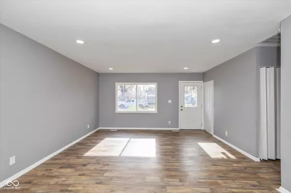 Indianapolis, IN 46226,8908 Elmonte DR