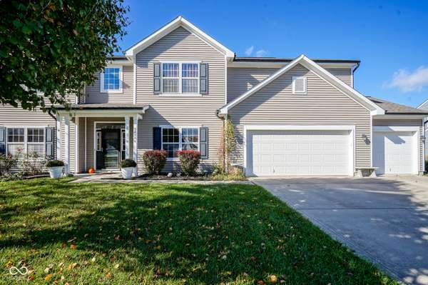 12044 Seahawks LN, Fishers, IN 46037