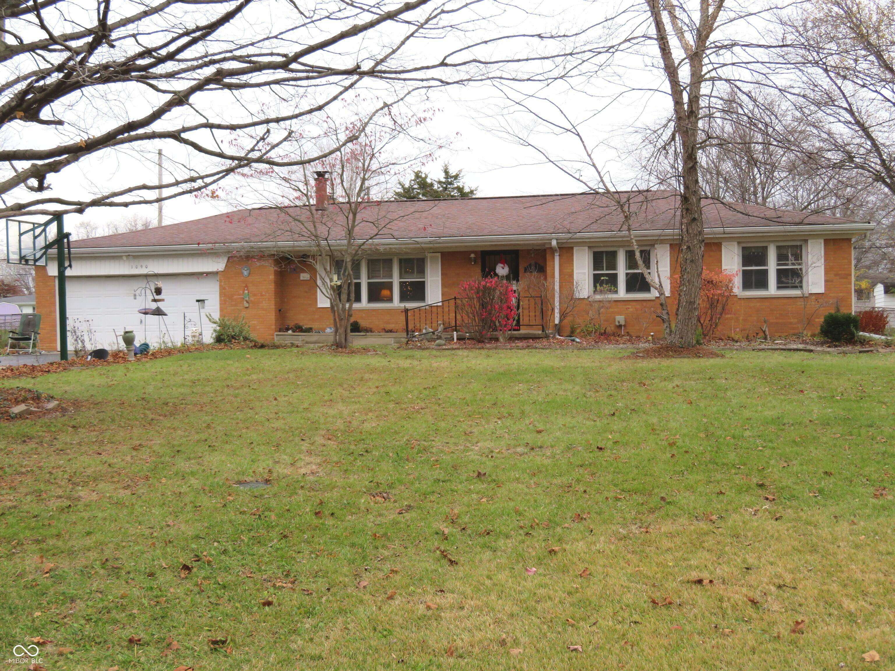 1090 Price RD,  Avon,  IN 46123