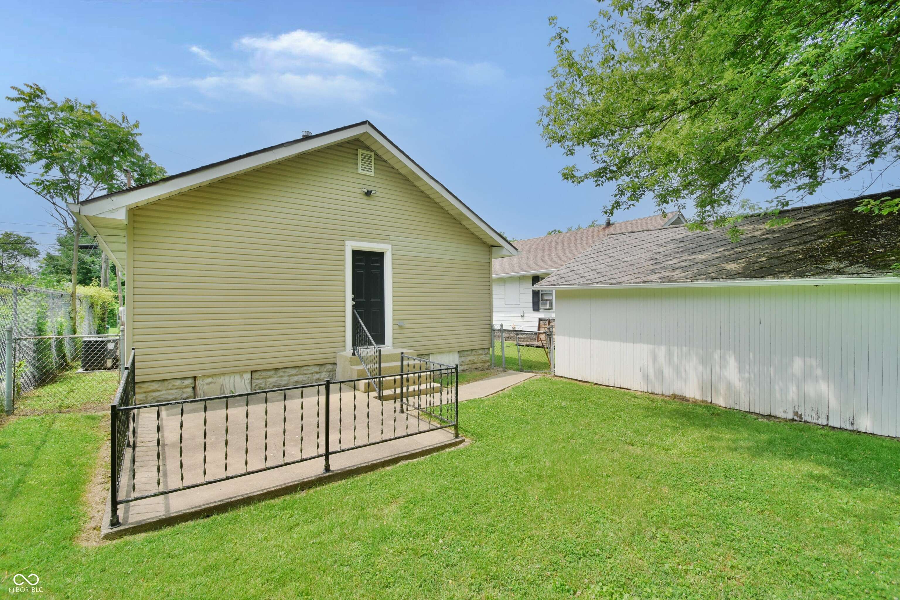 New Castle, IN 47362,1616 Carpenter CT
