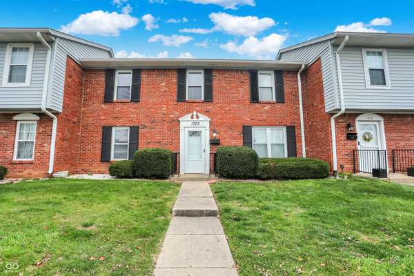 1709 Queensbridge DR,  Indianapolis,  IN 46219