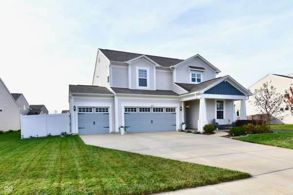 6625 Harvest Moon LN, Whitestown, IN 46075