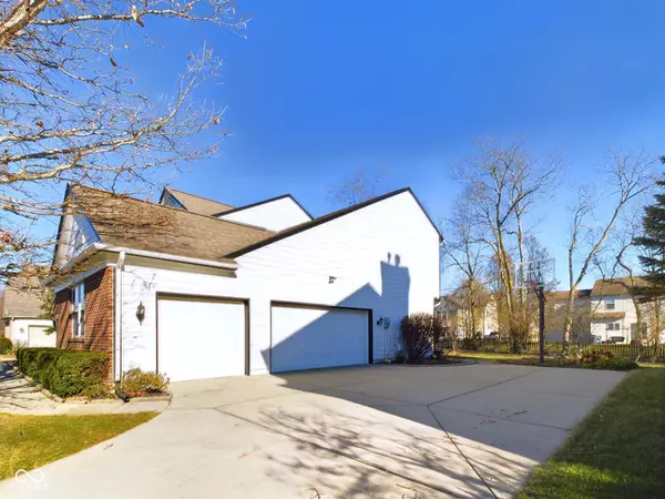 Indianapolis, IN 46256,8265 Plumwood LN