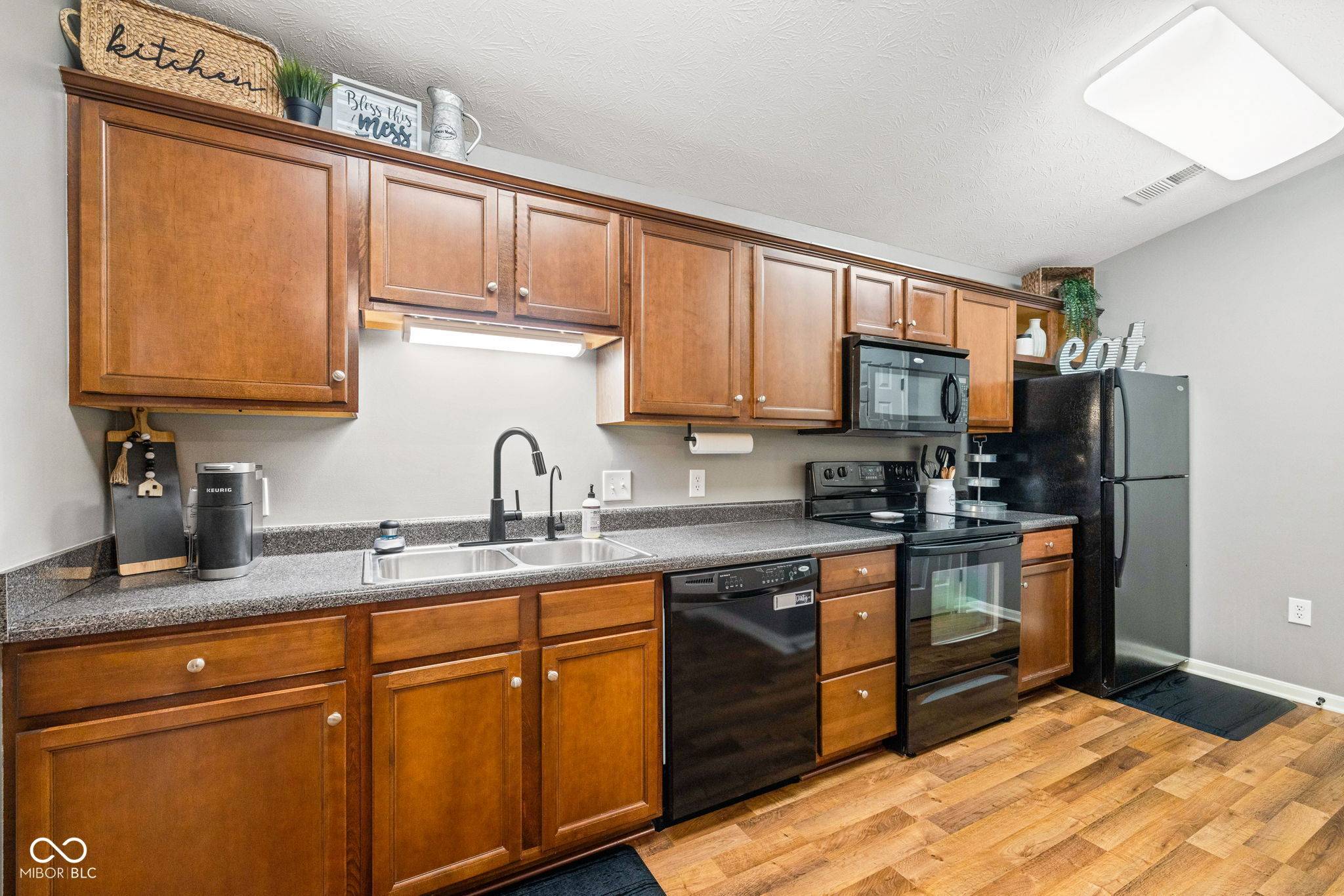 Indianapolis, IN 46229,9820 Legends Creek DR #208