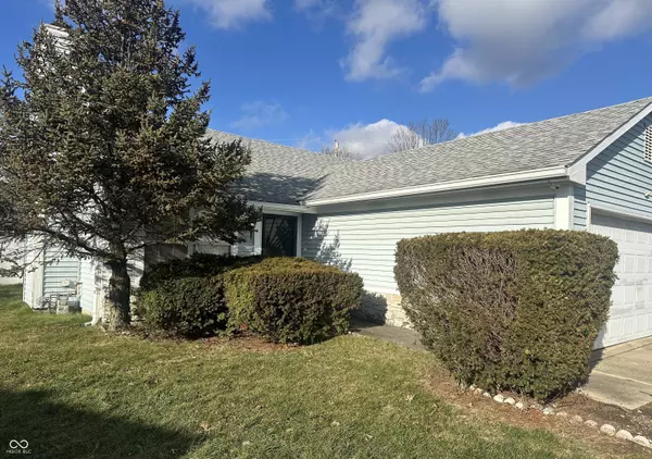 4558 English Oak TER, Indianapolis, IN 46235
