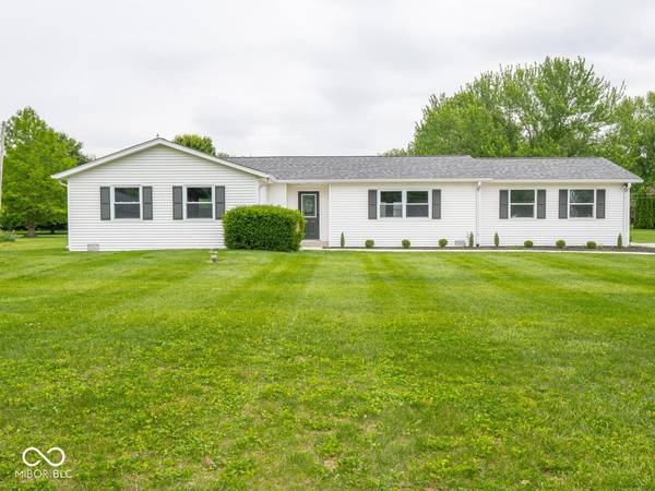 901 N 700 W,  Greenfield,  IN 46140