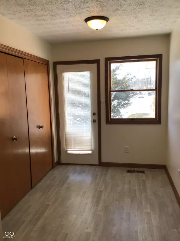 Brownsburg, IN 46112,1408 Holiday LN W #7