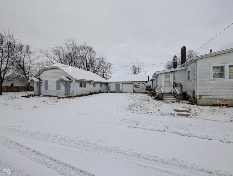 402 W 7th ST, Muncie, IN 47302