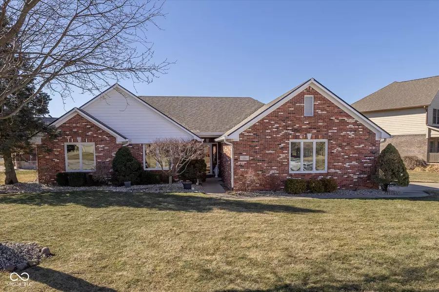 5211 Summerfield Crossing, Greenwood, IN 46143