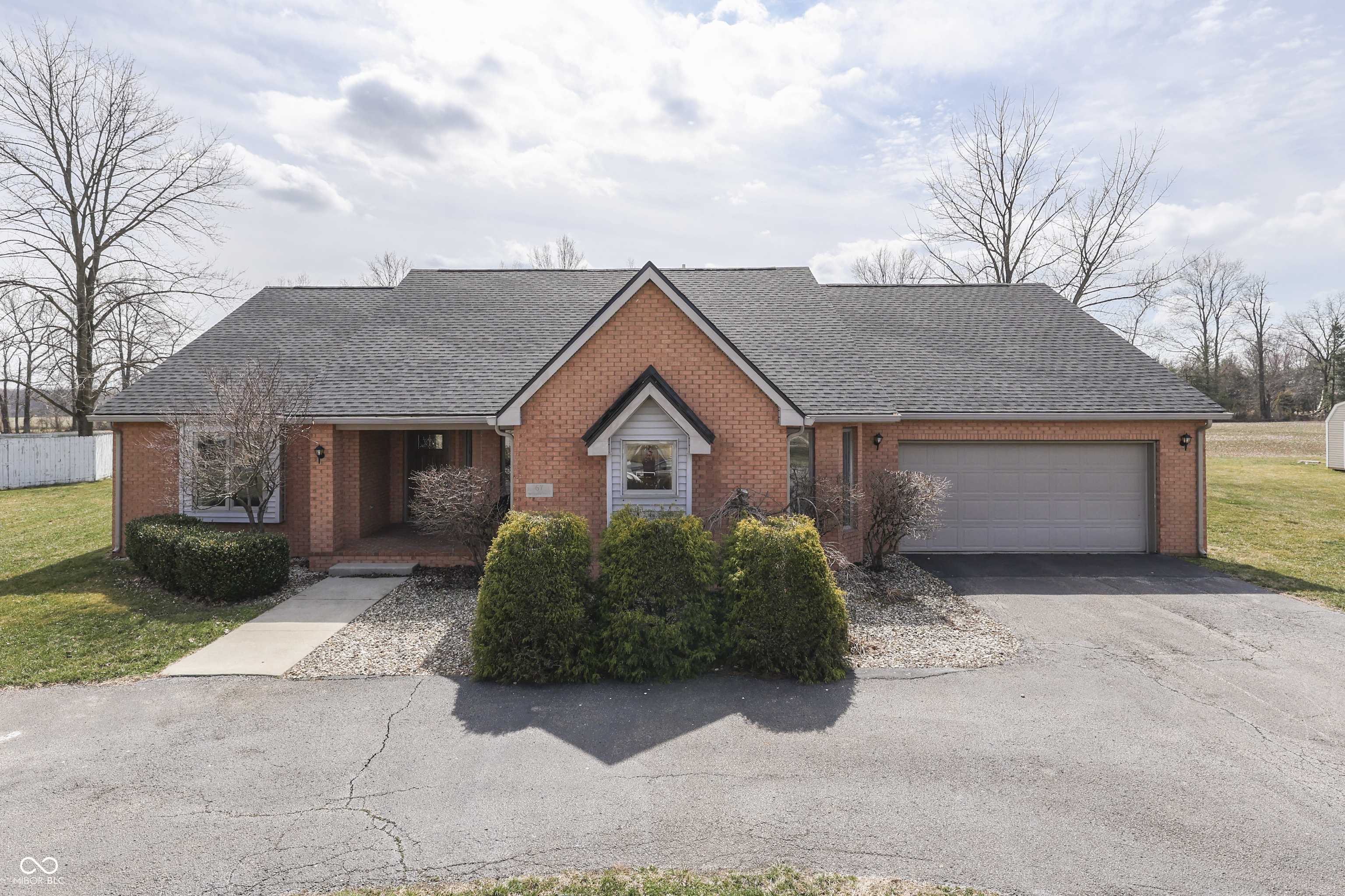 67 Bittersweet CT, Seymour, IN 47274