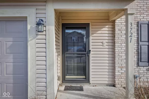 Indianapolis, IN 46235,3721 Rinehall DR