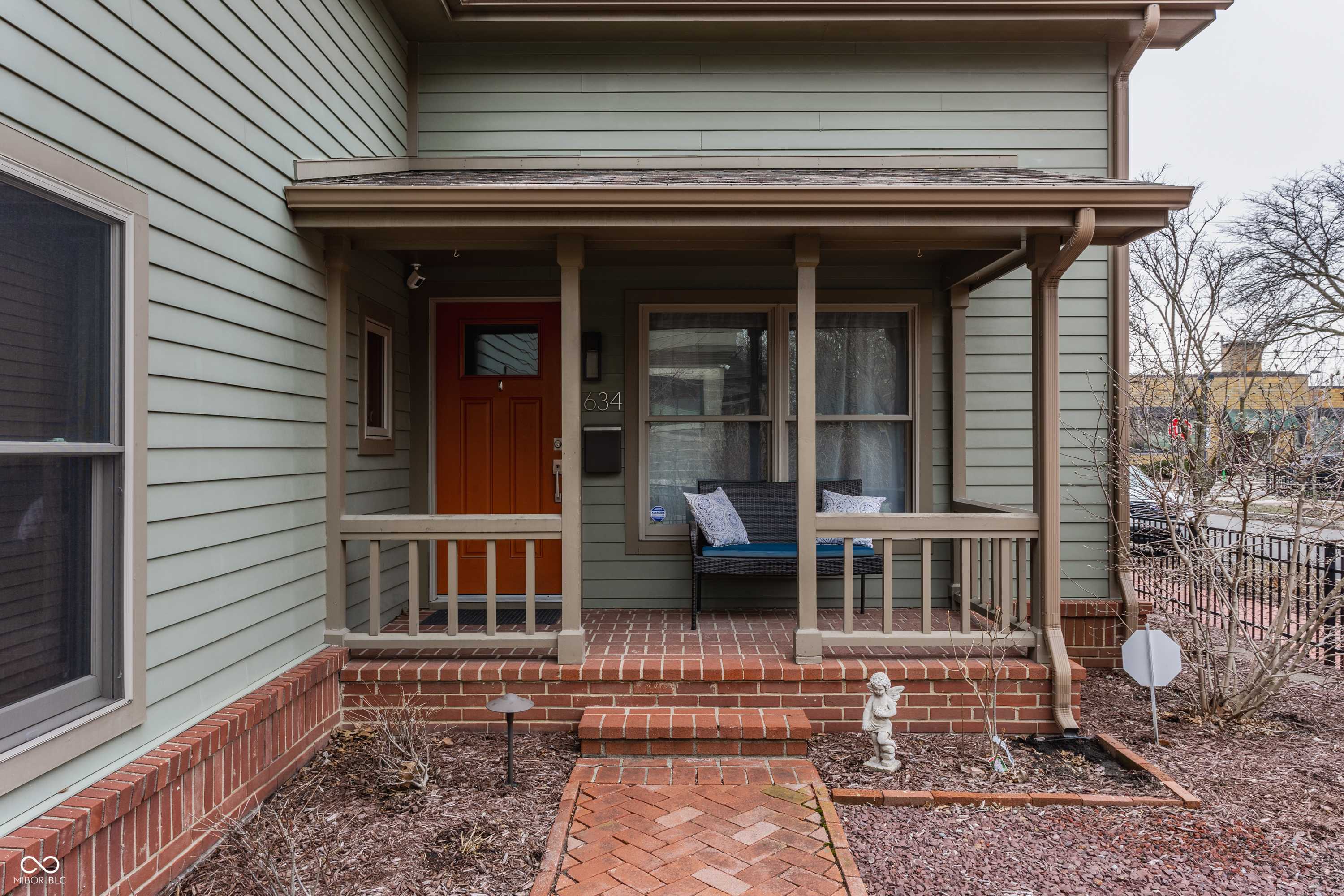 Indianapolis, IN 46202,634 E Vermont ST