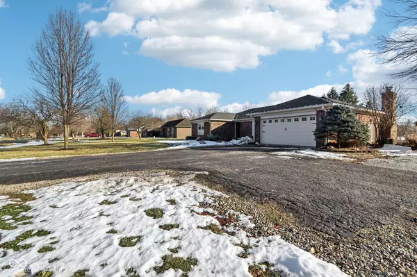 New Palestine, IN 46163,4817 W Quail Run DR W