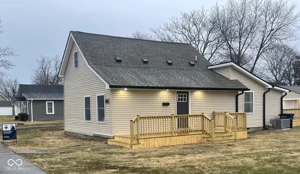 633 S 17th ST, Elwood, IN 46036