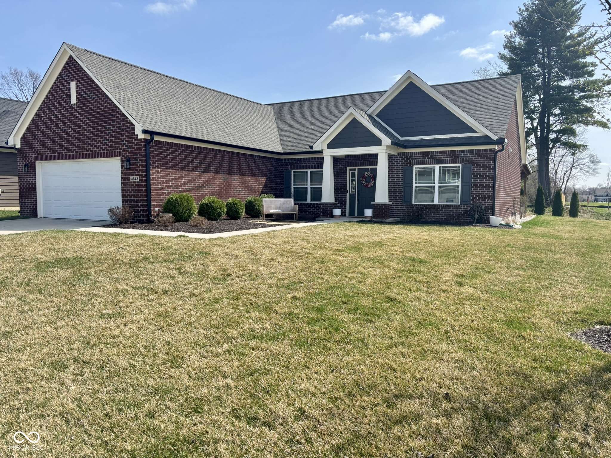 4543 W Meadows LN, New Palestine, IN 46163