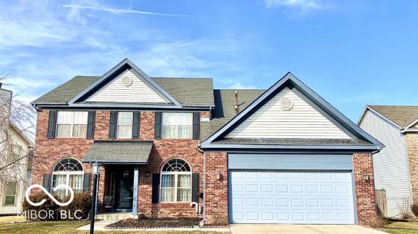 6728 Eagles Perch DR, Indianapolis, IN 46214