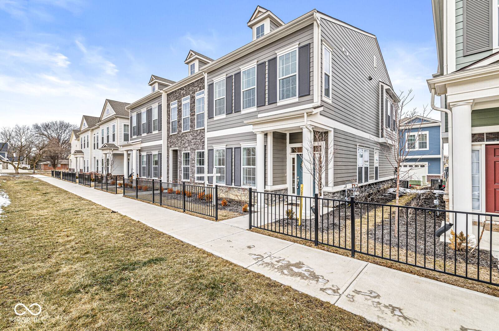 537 Steinbeck PL, Carmel, IN 46032