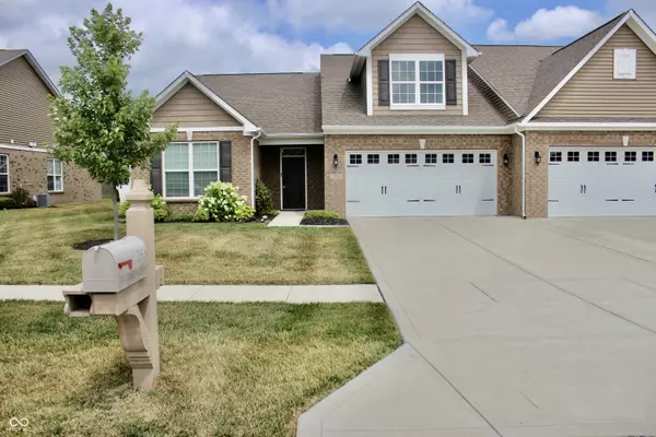 253 Darrough DR, Greenwood, IN 46143