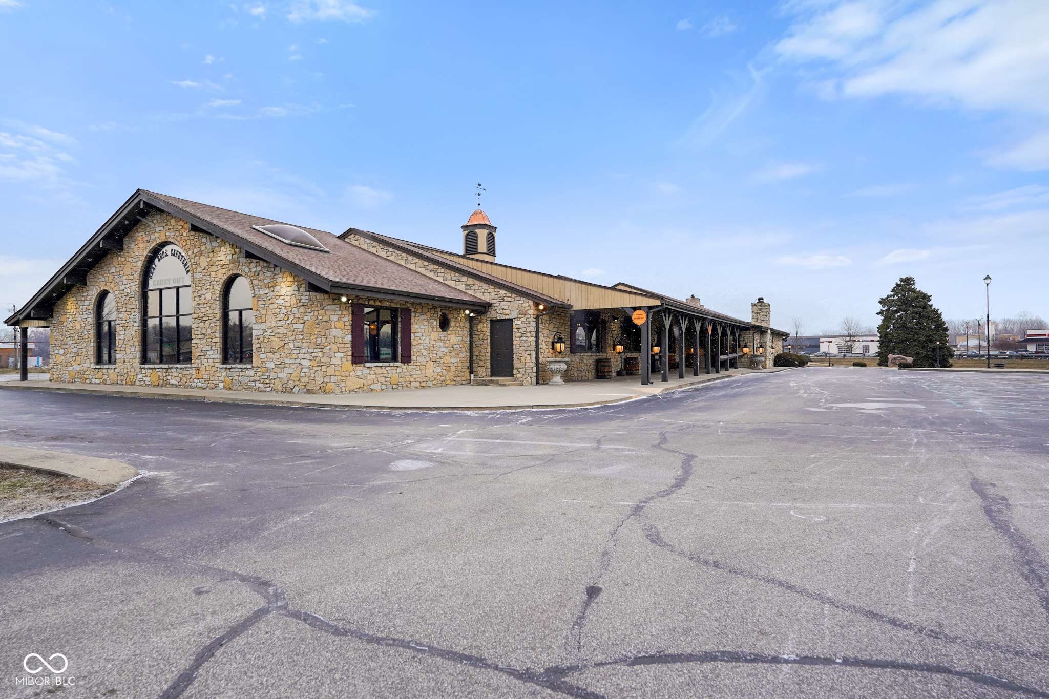 Mooresville, IN 46158,555 S Indiana ST