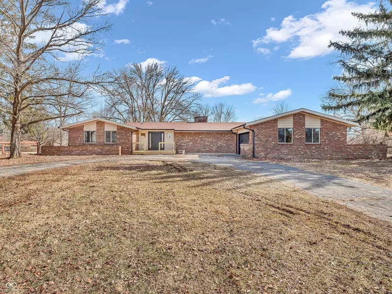 3899 Honey Creek BLVD, Greenwood, IN 46143