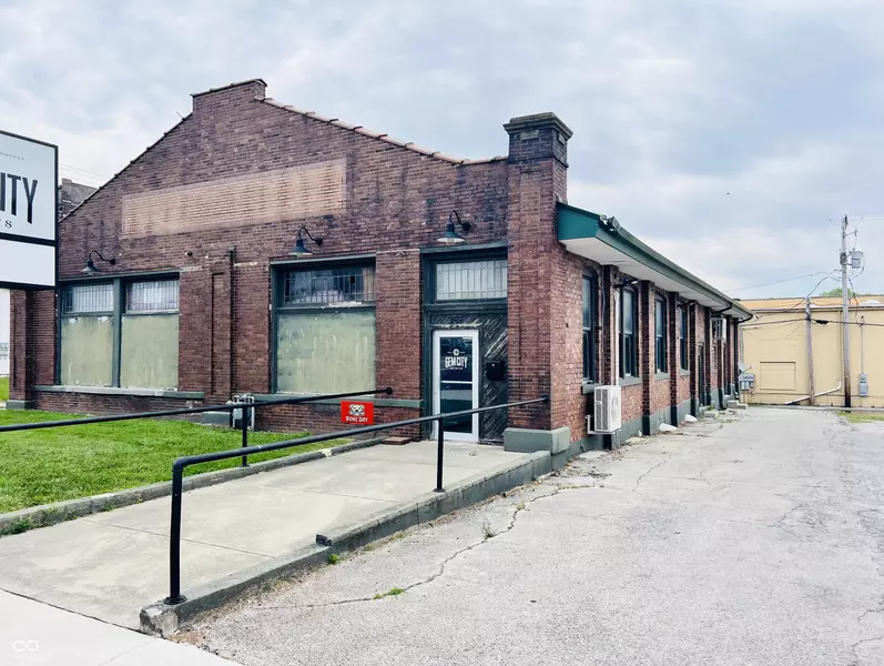 359 N Main ST, Frankfort, IN 46041