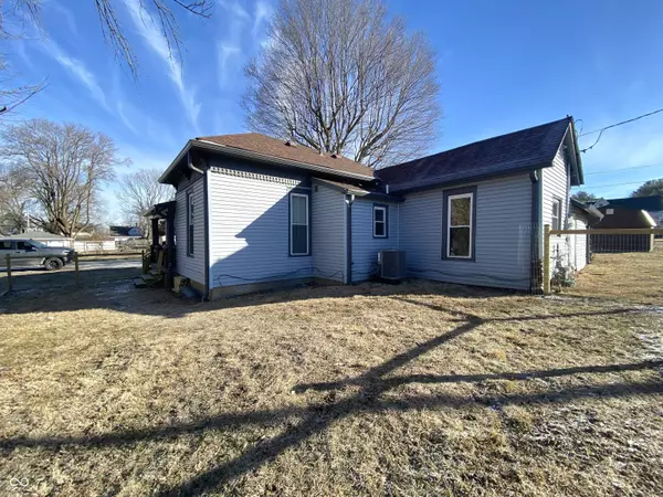 Roachdale, IN 46172,203 E Columbia ST
