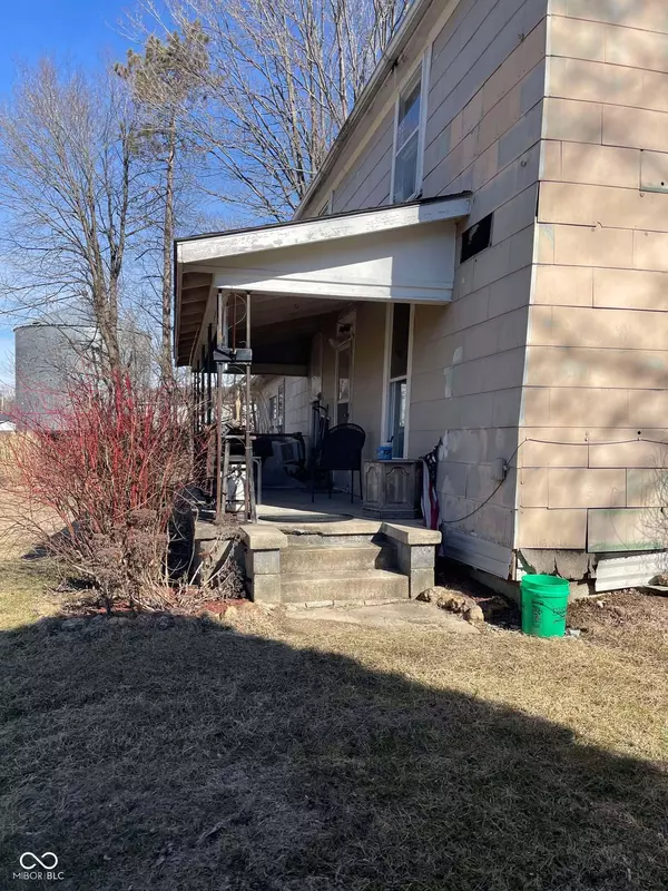 Cloverdale, IN 46120,51 Monon AVE