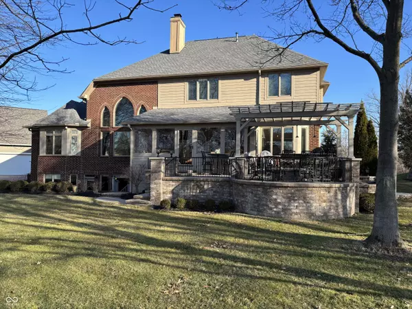 Carmel, IN 46033,3841 Falls CIR