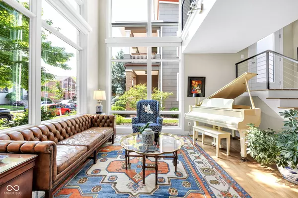 Indianapolis, IN 46202,932 N Broadway ST #1